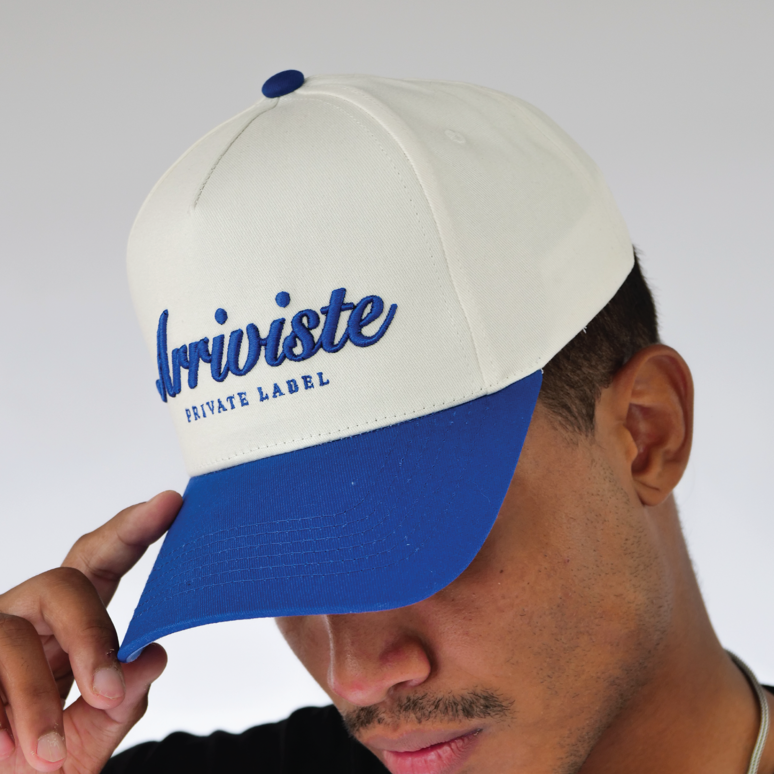 Le Arriviste Snapback // Cream & Blue