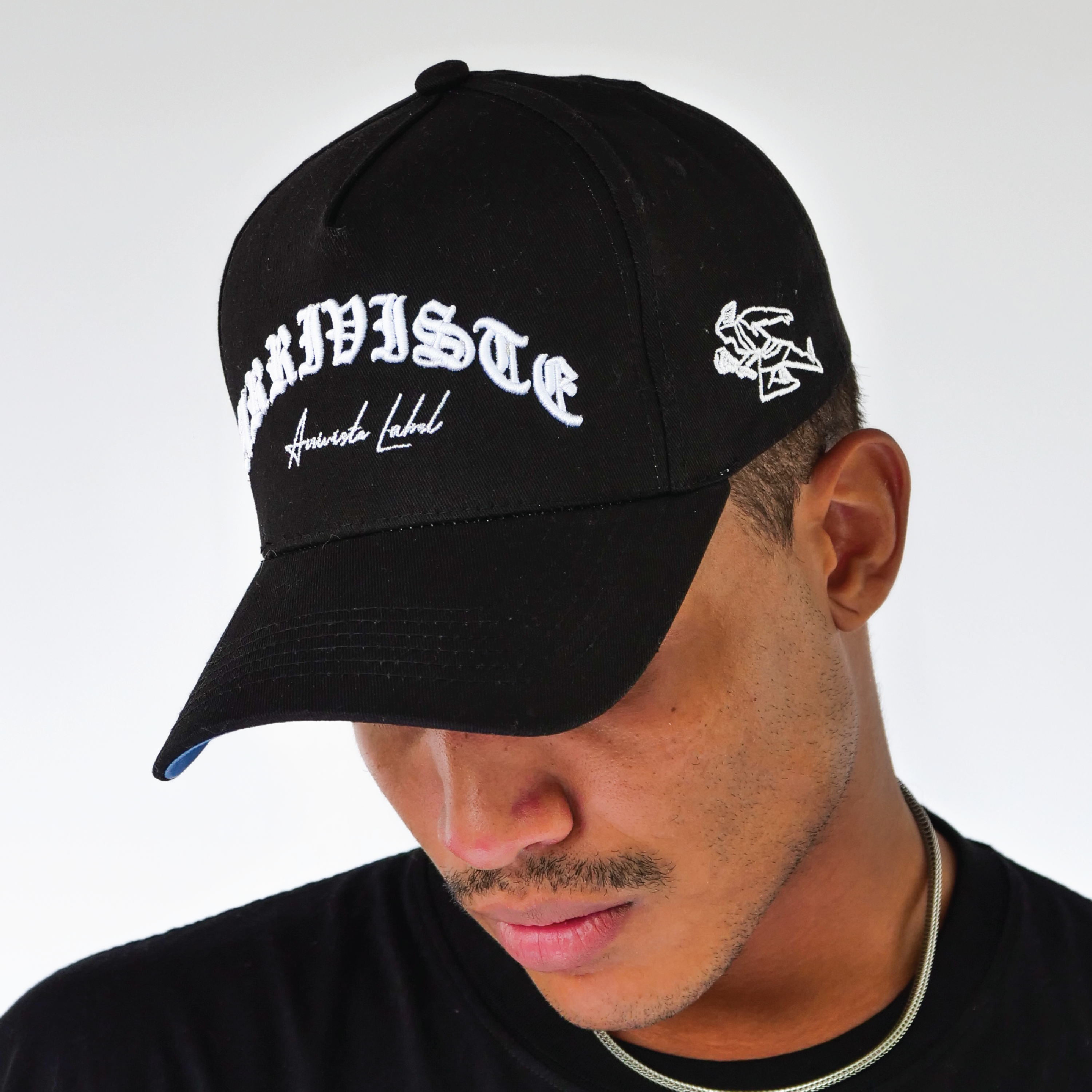 Old English Snapback  // Black & White